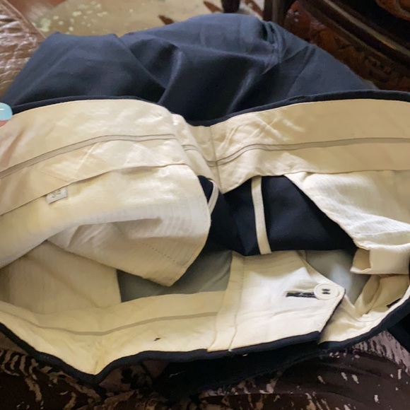 Hart Schaffer Marx Black pleated slacks for men - Picture 7 of 9